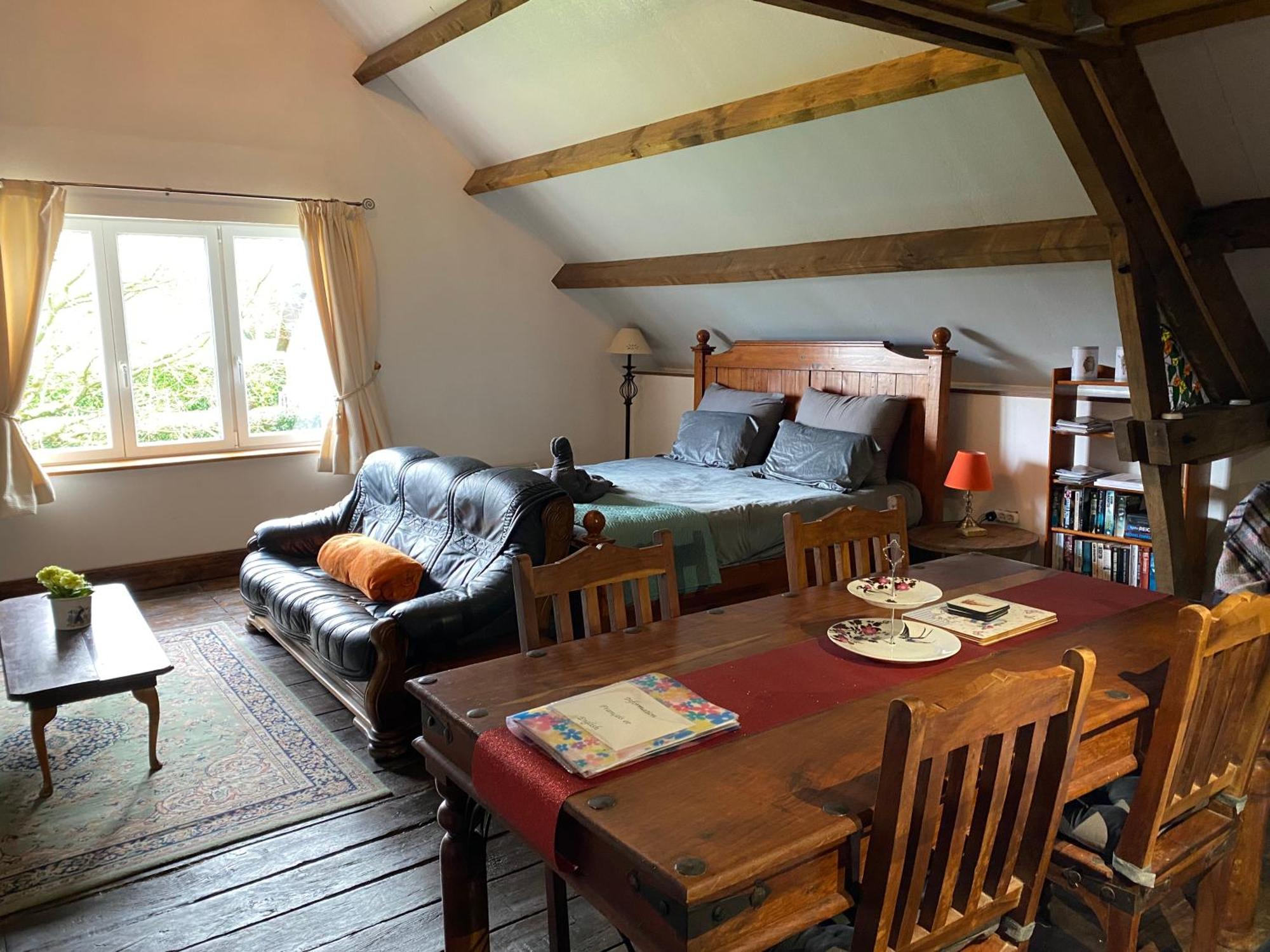 Spacious, Rustic Studio Space For 2 Persons Saint-Cyr-du-Bailleul 외부 사진